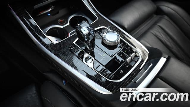BMW X7 2022 — Şəkil 8/19