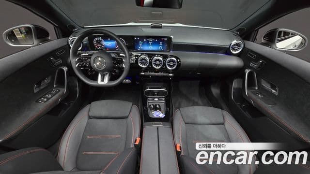 Mercedes-Benz A-Class 2025 — ფოტო 7/20