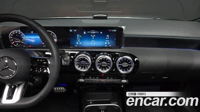 Mercedes-Benz A-Class 2025 — ფოტო 13/20