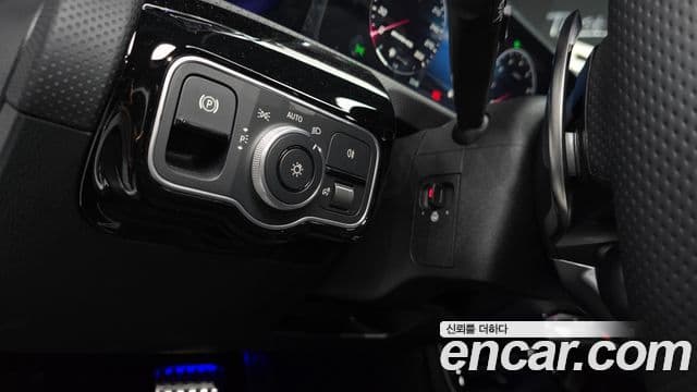 Mercedes-Benz A-Class 2025 — ფოტო 16/20