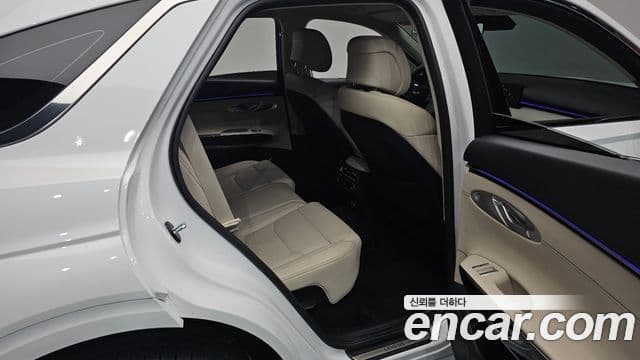 Genesis GV70 2026 — Photo 27/34