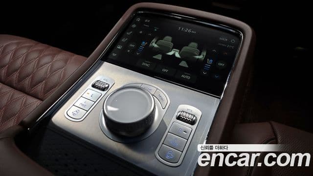 Genesis G90 2023 — Photo 12/20