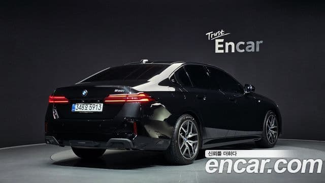 BMW 5 Series 2025 — ფოტო 2/20