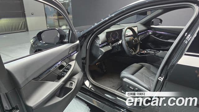 BMW 5 Series 2025 — ფოტო 10/20