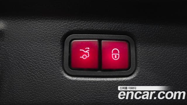Mercedes-Benz S-Class 2022 — Photo 15/37