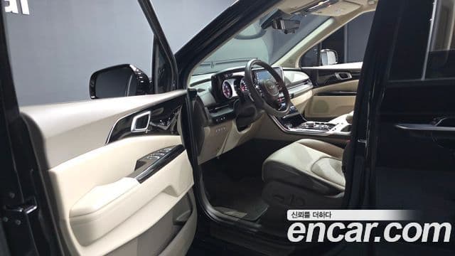 Kia Carnival 2023 — Şəkil 9/20