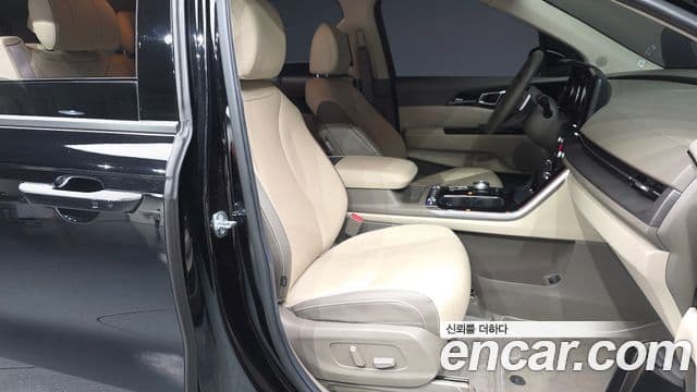 Kia Carnival 2023 — Şəkil 11/20