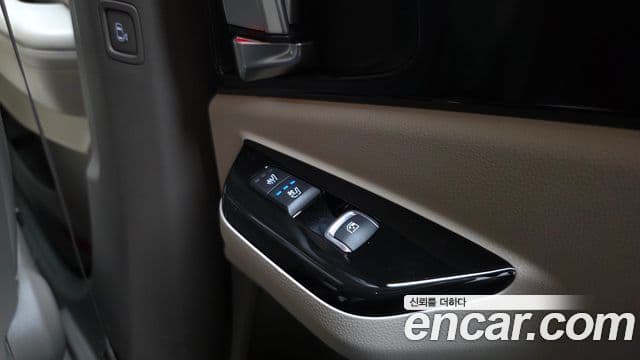Kia Carnival 2023 — Şəkil 18/20
