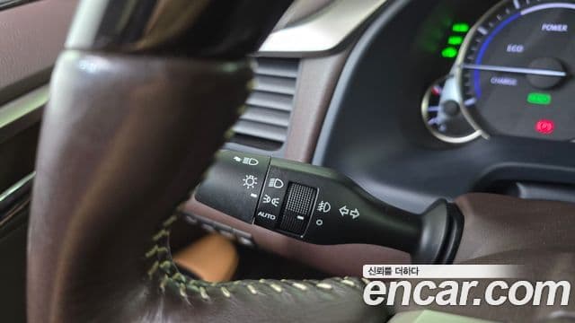 Lexus RX450h 2018 — Şəkil 12/39