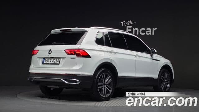 Volkswagen Tiguan 2023 — ფოტო 2/20