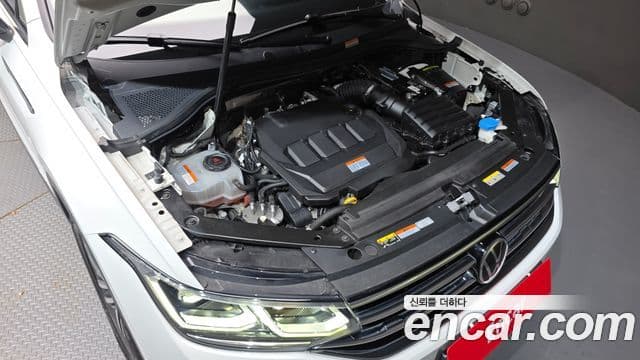 Volkswagen Tiguan 2023 — ფოტო 6/20