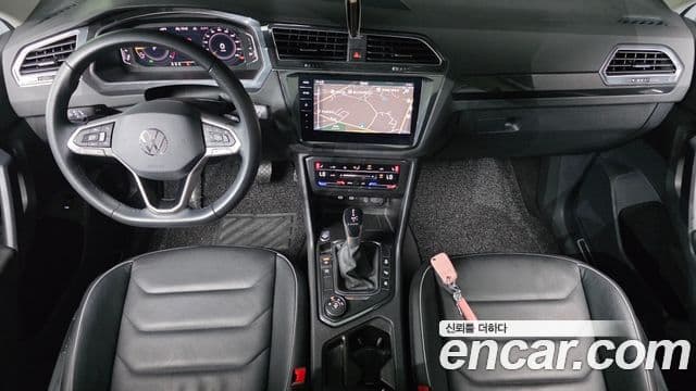 Volkswagen Tiguan 2023 — ფოტო 7/20
