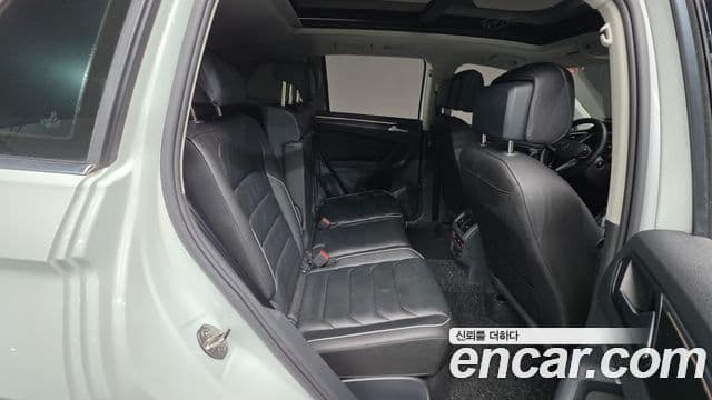Volkswagen Tiguan 2023 — Photo 24/31