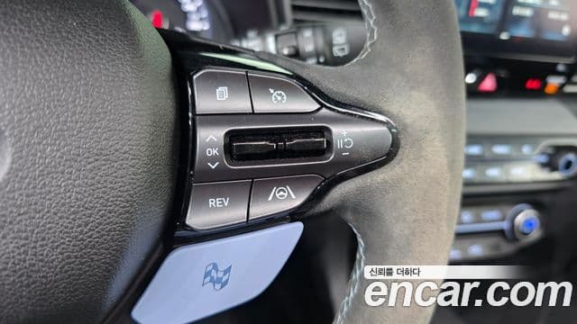 Hyundai Veloster 2021 — Şəkil 19/20