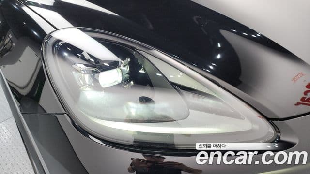 Porsche Cayenne 2022 — Photo 32/34