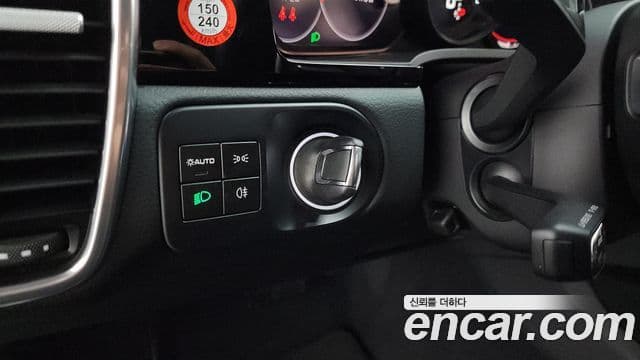 Porsche Cayenne 2022 — Photo 15/34