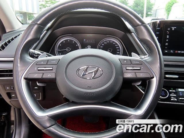 Hyundai Sonata 2022 — ფოტო 6/20