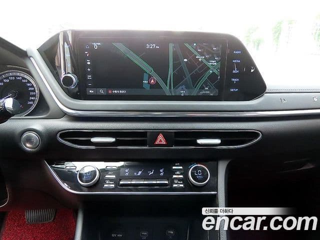 Hyundai Sonata 2022 — ფოტო 14/20