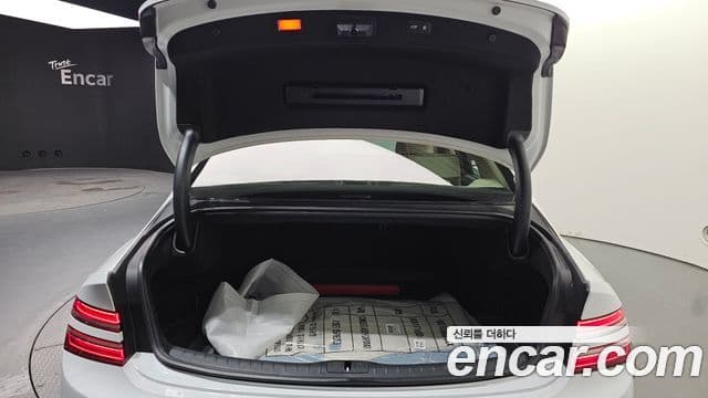 Genesis Electrified G80 2025 — Şəkil 20/20