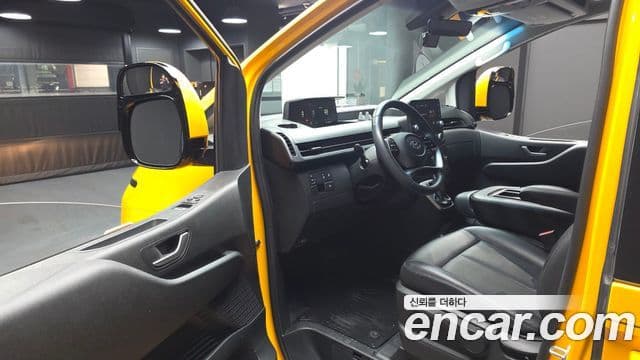 Hyundai Staria 2023 — Şəkil 10/20