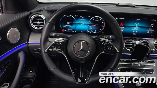 Mercedes-Benz E-Class 2023 — Şəkil 13/20