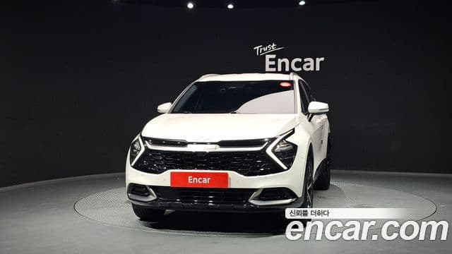 Kia Sportage 2023 — ფოტო 2/20