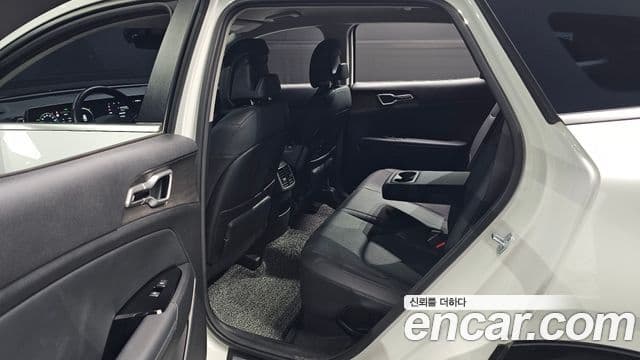 Kia Sportage 2023 — ფოტო 12/20
