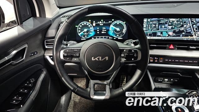 Kia Sportage 2023 — ფოტო 13/20