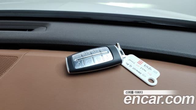 Genesis Electrified G80 2020 — ფოტო 15/20