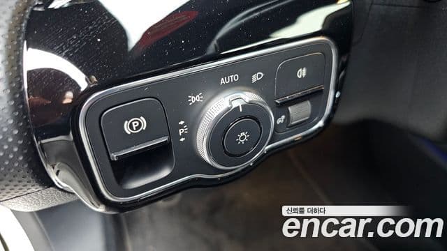 Mercedes-Benz CLA-Class 2020 — Şəkil 18/20