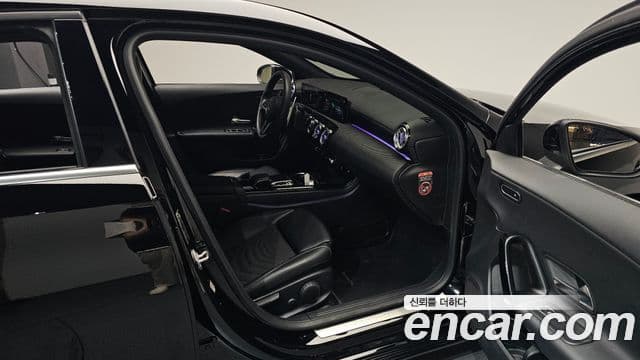 Mercedes-Benz A-Class 2020 — ფოტო 11/20