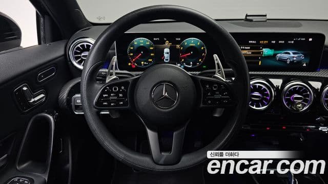 Mercedes-Benz A-Class 2020 — ფოტო 13/20