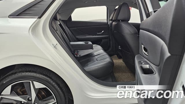 Hyundai Avante 2023 — ფოტო 11/20