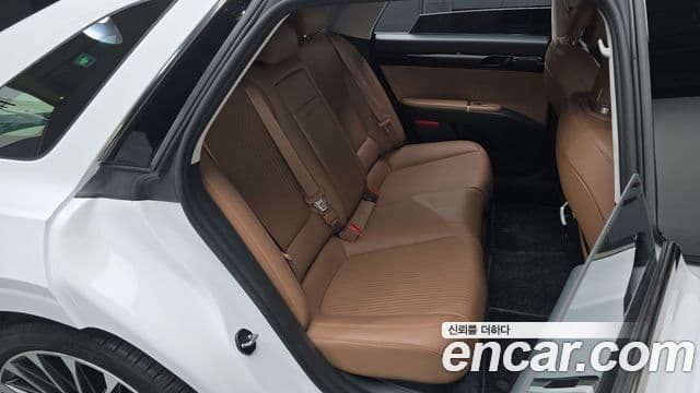 Hyundai Grandeur 2023 — ფოტო 11/20
