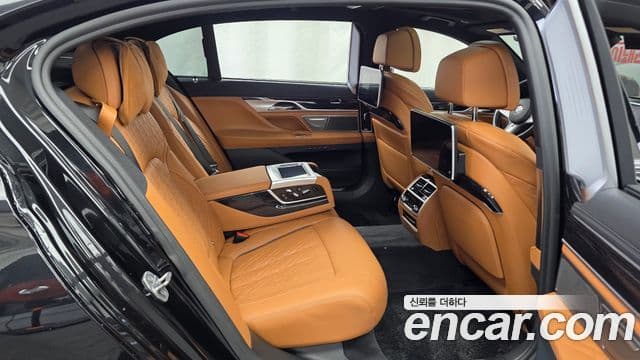 BMW 7 Series 2020 — Şəkil 12/20