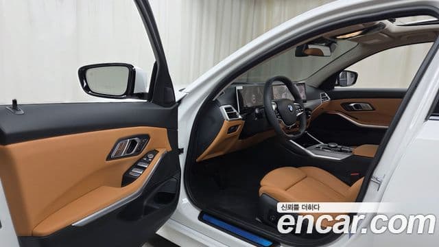 BMW 3 Series 2025 — ფოტო 10/20