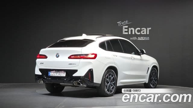 BMW X4 2023 — Şəkil 9/30