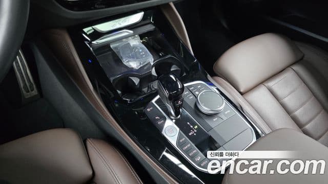 BMW X4 2023 — Şəkil 27/30