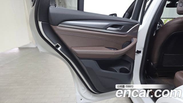 BMW X4 2023 — Şəkil 19/30