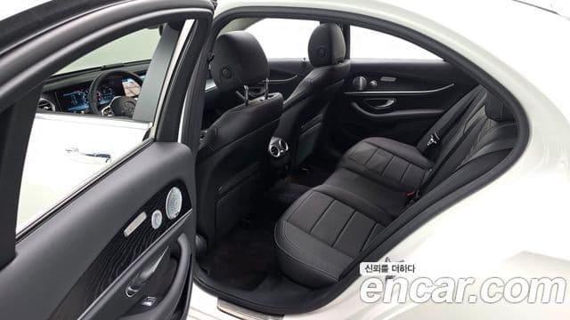 Mercedes-Benz E-Class 2020 — Şəkil 12/20