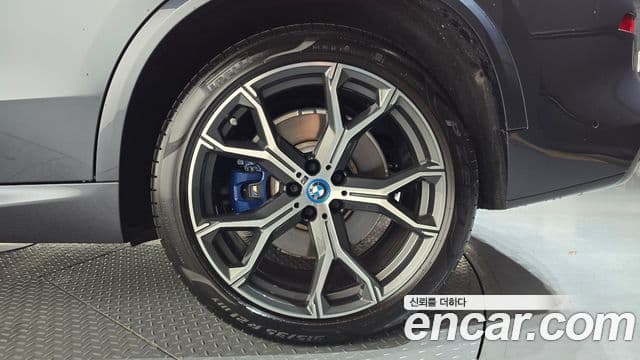 BMW X5 2022 — Photo 16/33