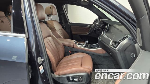 BMW X5 2022 — Photo 30/33
