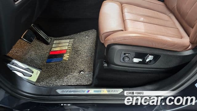 BMW X5 2022 — Photo 31/33