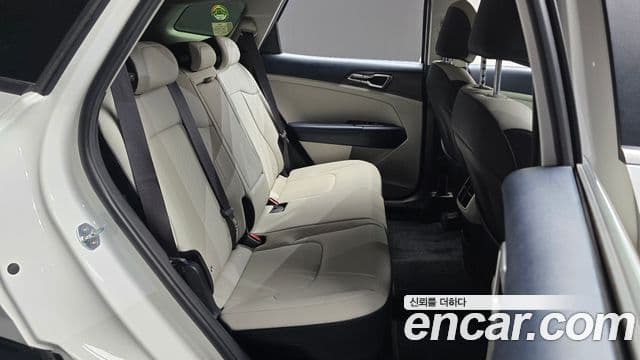 Kia Sportage 2022 — фото 11 из 20