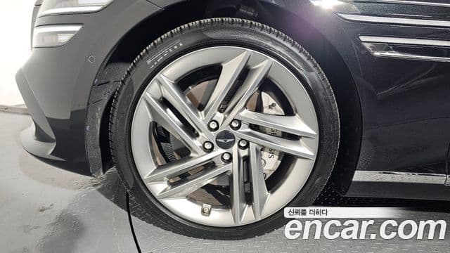 Genesis Electrified G80 2024 — ფოტო 4/20