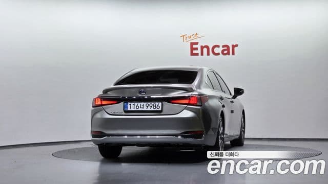 Lexus ES300h 2018 — Şəkil 4/20