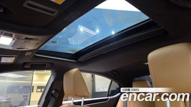Lexus ES300h 2018 — Şəkil 18/20