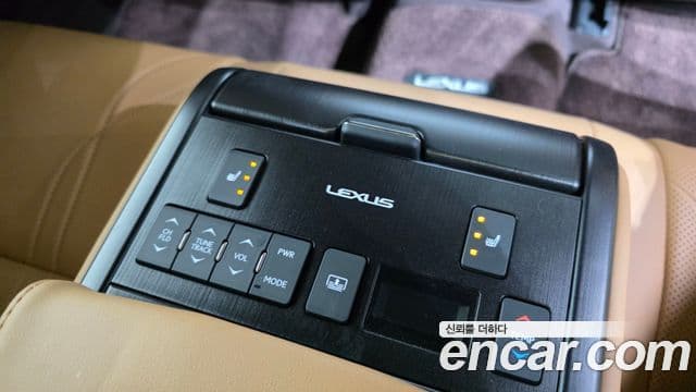 Lexus ES300h 2018 — Şəkil 19/20