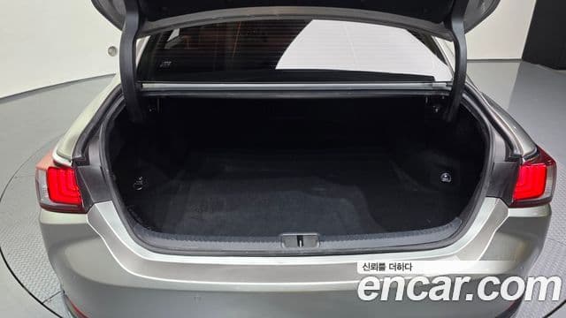 Lexus ES300h 2018 — Şəkil 20/20