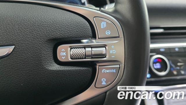 Genesis GV80 2021 — ფოტო 17/20